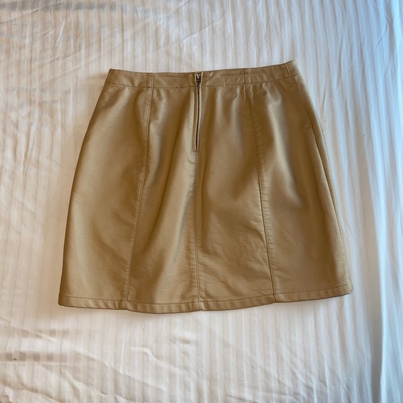 Forever 21 Tan Faux Leather Mini Skirt - Picture 5 of 8